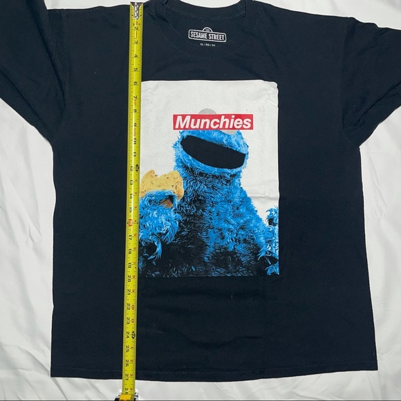 Men’s XL “Munchies” shirt - Picture 6 of 7